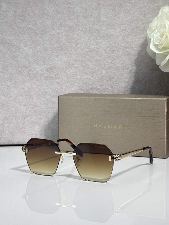 Picture of Bvlgari Sunglasses _SKUfw79759908fw
